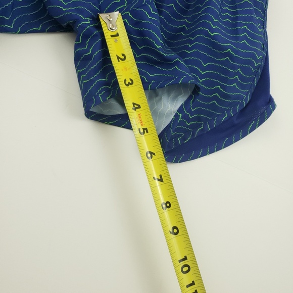 💲Nike womens small blue printed stretch shorts - Picture 3 of 8